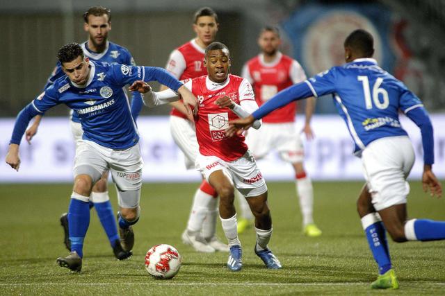 中场球员A 中场球员A