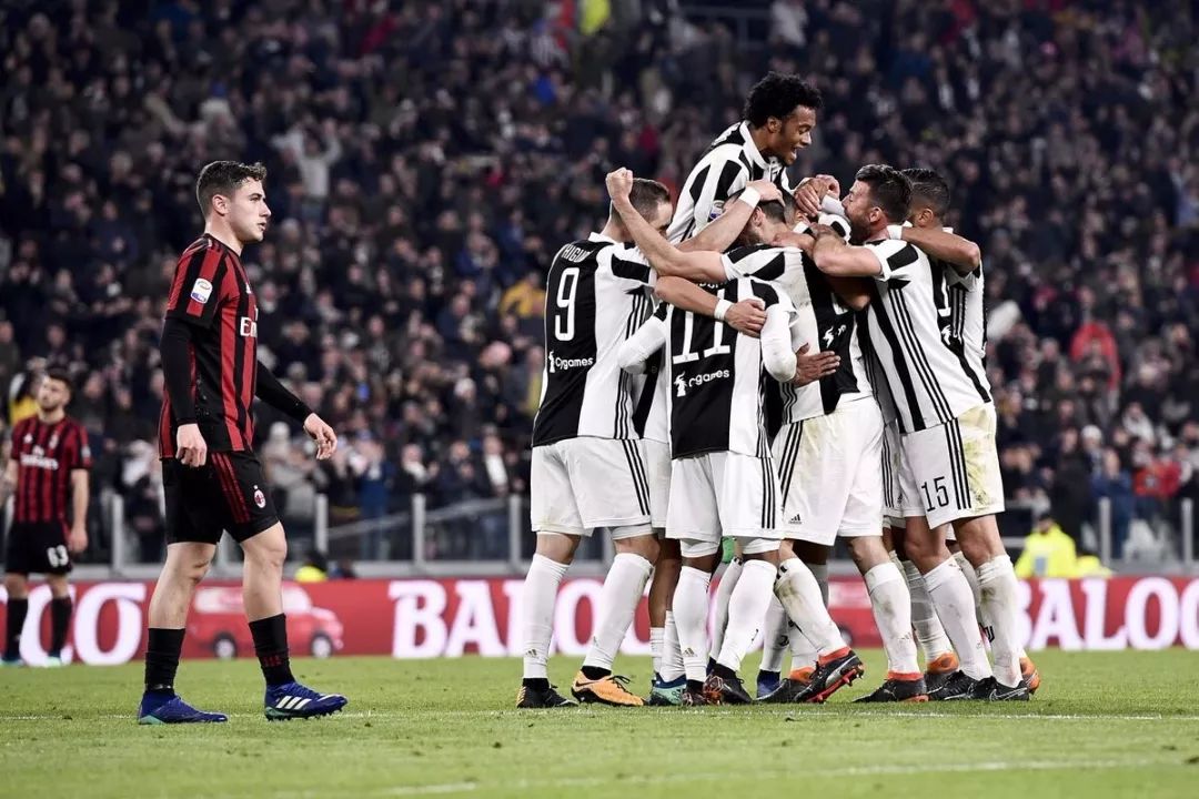 英超半场 英超半场