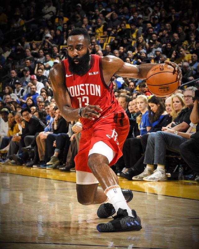 中超 第2轮上海海港2长春亚泰002-28 19：35已结束